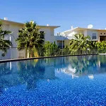 Homes Ocean View With Lovely Terrace, 2 Swimming Pools & Tennis Court Appartement *
