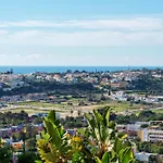 Homes Ocean View With Lovely Terrace, 2 Swimming Pools & Tennis Court 公寓