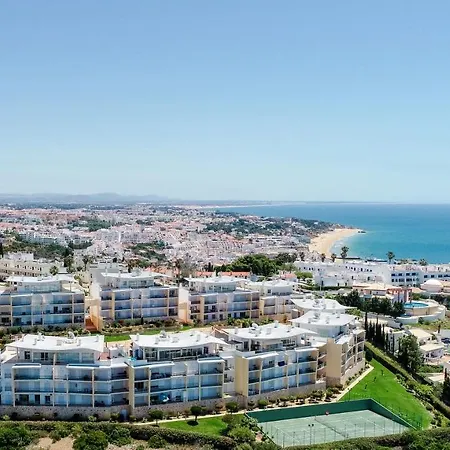 Homes Ocean View With Lovely Terrace, 2 Swimming Pools & Tennis Court アパート アルブフェイラ